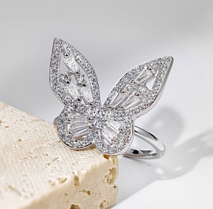 ADJUSTABLE BUTTERFLY RING