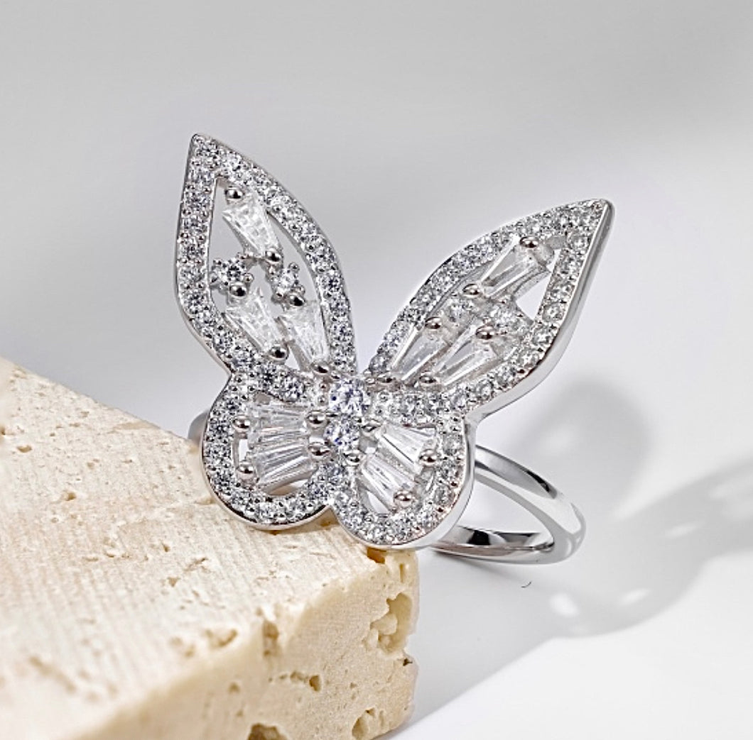 ADJUSTABLE BUTTERFLY RING