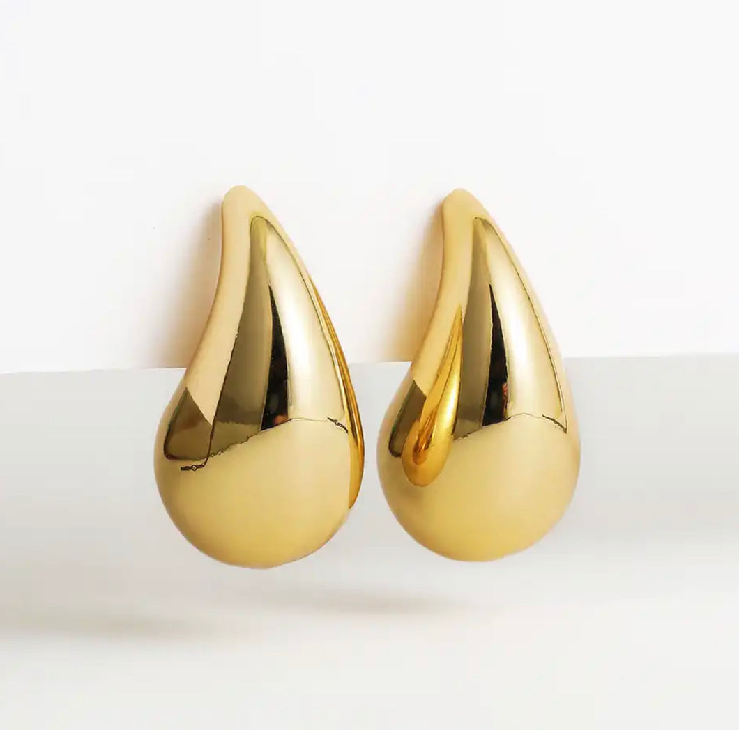 THE TEARDROP EARRINGS