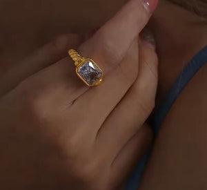 Aurum Ring