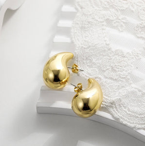 The Teardrop Earrings