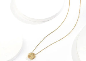 FLEUR NECKLACE