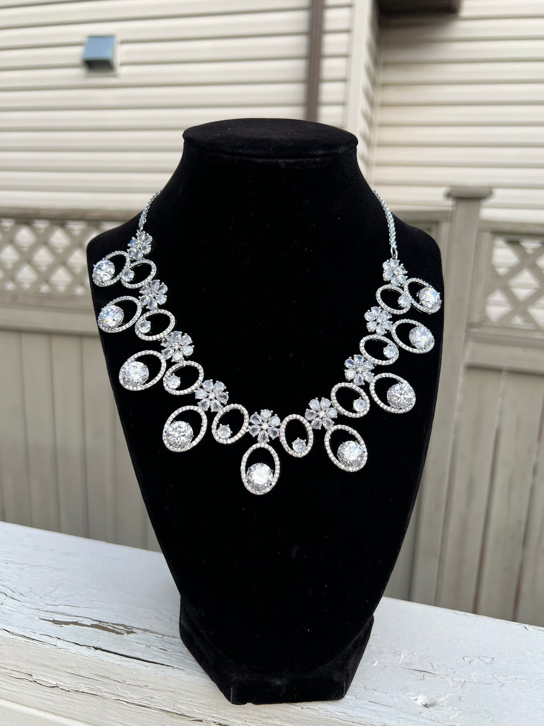 The Oval Set