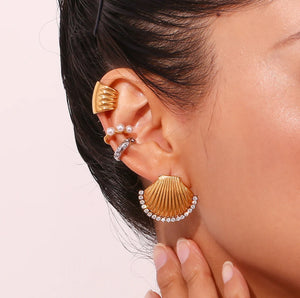 SEASHELL STUDS