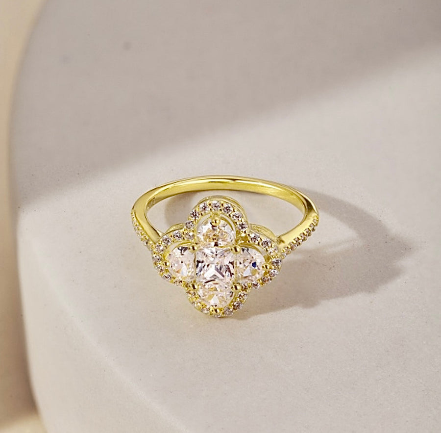 Clover Ring