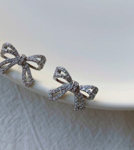 Bow Studs
