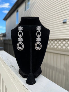 The Oval Set