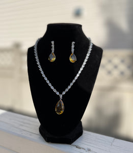The Sapphire Yellow Set