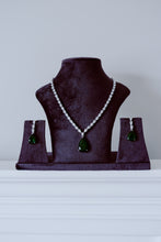 Load image into Gallery viewer, THE EMERALD DROP SET
