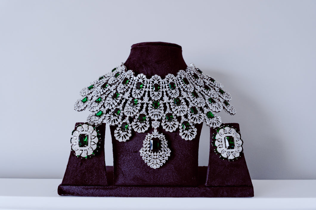 THE GRAND KIARA SET