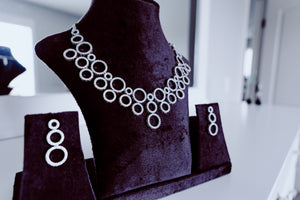 KHLOE HOLLOW SET