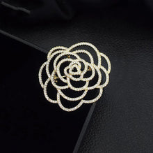 Load image into Gallery viewer, BROOCH
