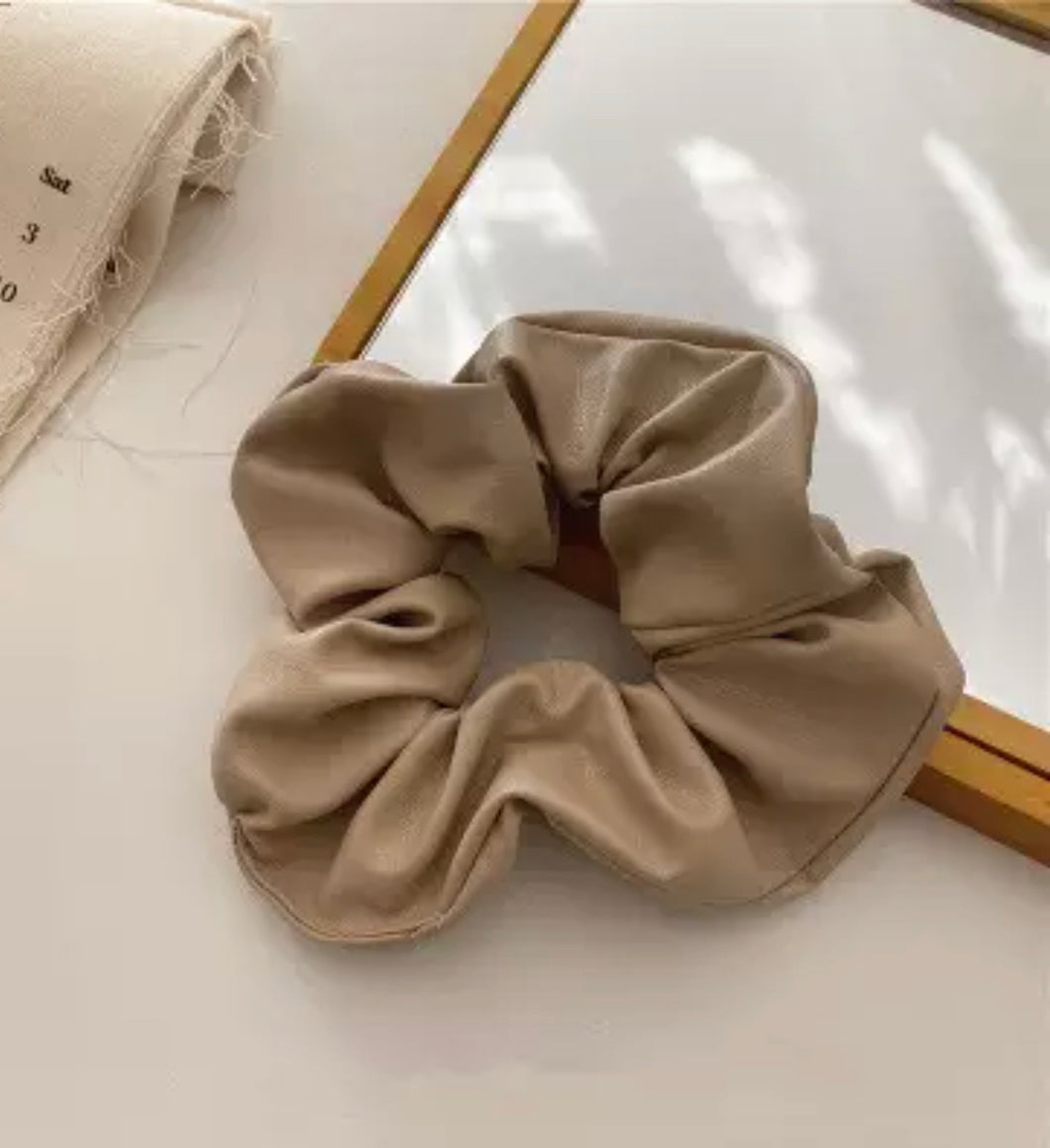 LEATHER SCRUNCHIES