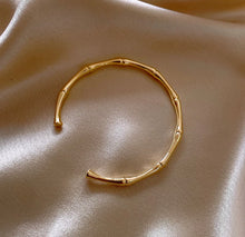 Load image into Gallery viewer, BERLIN CUFF
