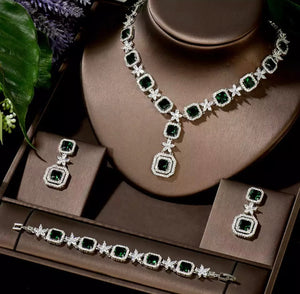 THE LUVELLE SET