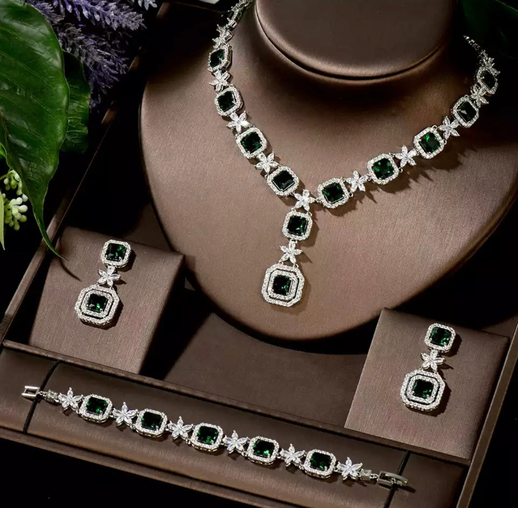 THE LUVELLE SET