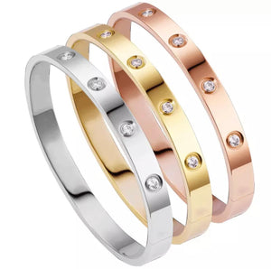 Love Bangle