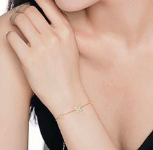 Load image into Gallery viewer, DAINTY BUTTERFLY BRACELET
