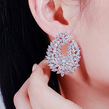 Load image into Gallery viewer, GRACE EARRINGS

